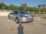 تويوتا كامري LE هايبرد - للبيع أو المبادلة